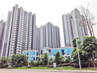 ‘三亿体育’田海蓉秀场样衣身材吸睛 展优雅先锋态度